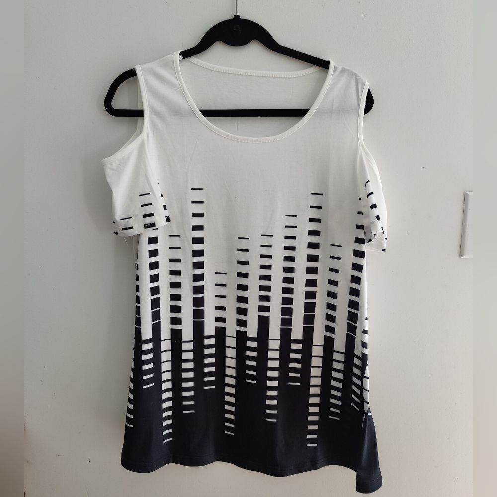 Black and White Cut-Out Sleeve Shirt Sleeve Top